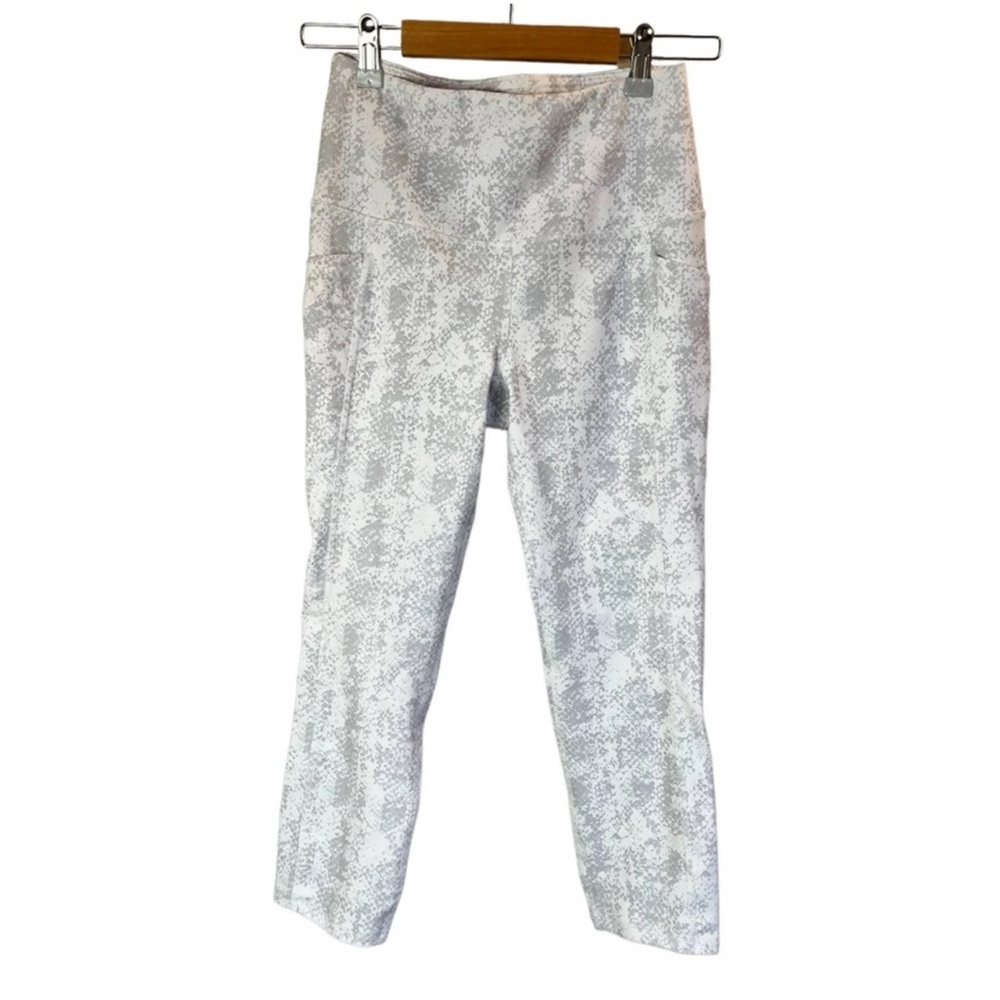 RBX athletic leggings, patterned white/grey